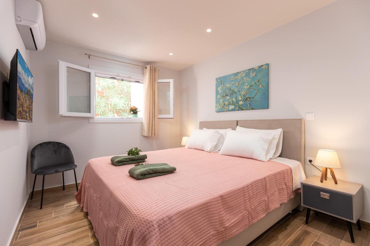 Nightingale Villa & Suites Corfu Gazatika ภายนอก รูปภาพ