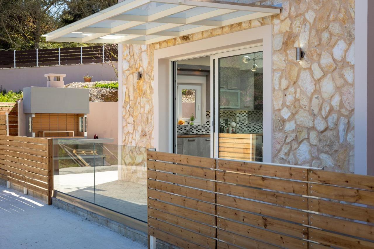 Nightingale Villa & Suites Corfu Gazatika ภายนอก รูปภาพ