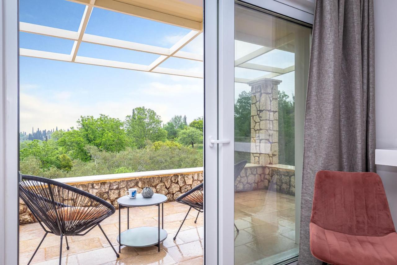 Nightingale Villa & Suites Corfu Gazatika ภายนอก รูปภาพ